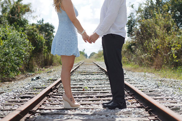 harry potter hogwarts express engagement photos