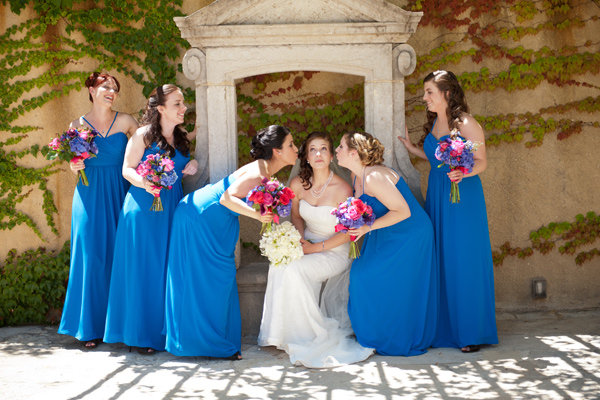 bride with bridesmaids 