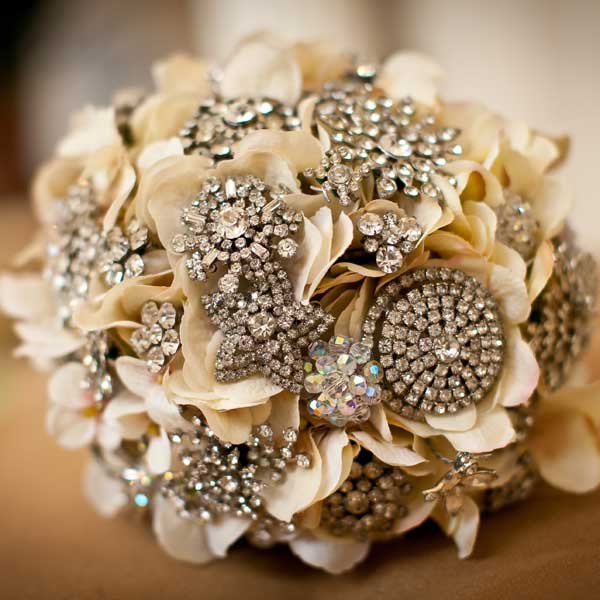 brooch bouquet